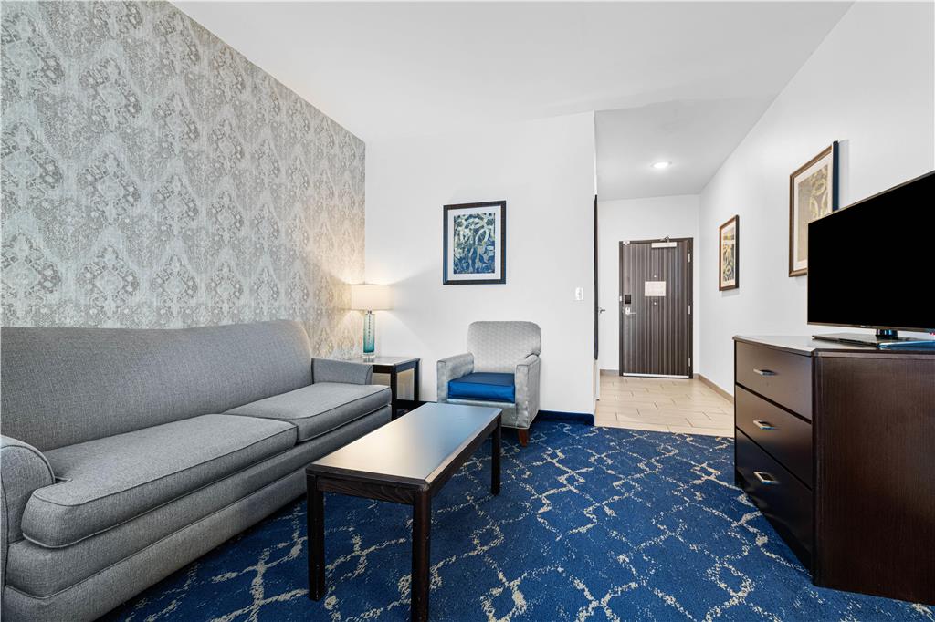 Best Western Plus New Richmond Inn & Suites - photo 18