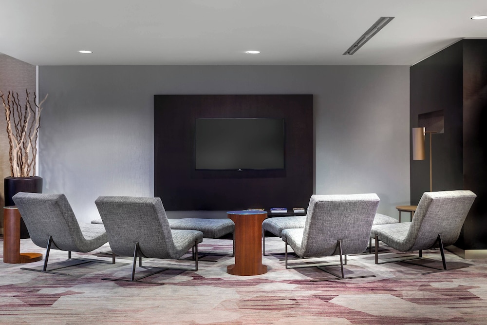 Courtyard Marriott Denton - photo 5