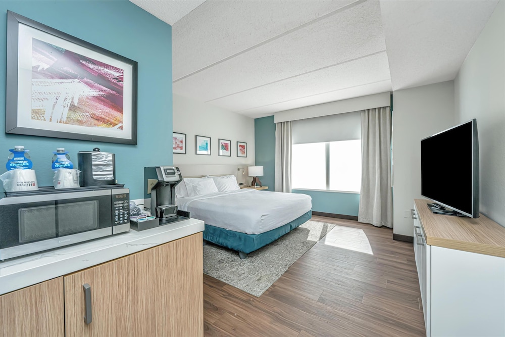 Hilton Garden Inn Charleston Airport - photo 27