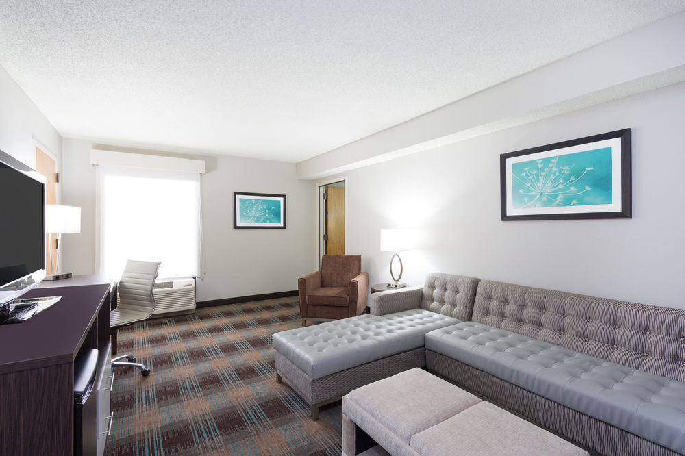 Wyndham Garden Greenville Airport - photo 37