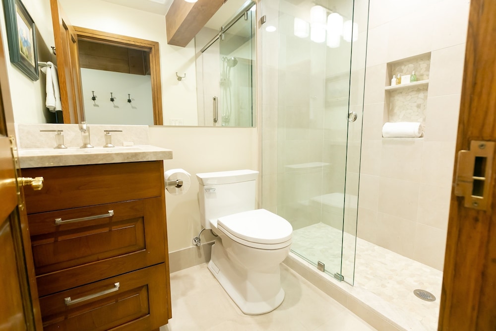 Luxury One Bedroom with Hot Tub 1 Apartment Hotel by RedAwning - photo 10