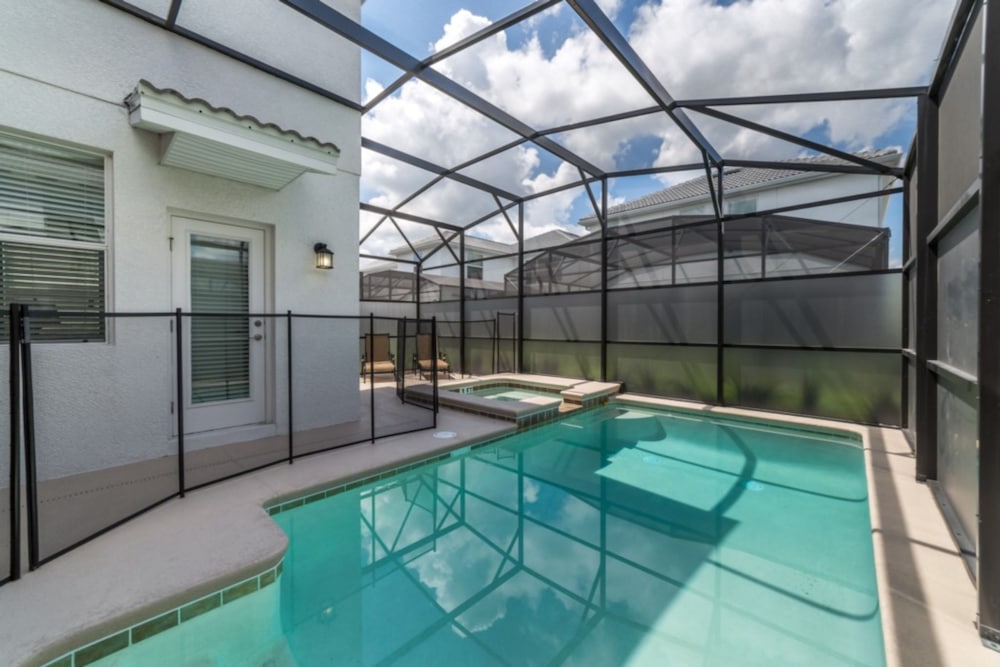 Cool and Modern 5 Bed 4 Ba Game Room Pool Spa 4724sh - photo 25