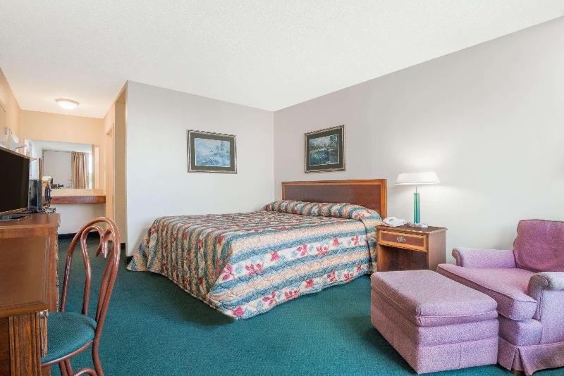 Knights Inn Wabash - photo 11