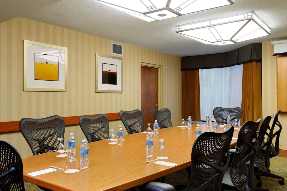 DoubleTree by Hilton Murfreesboro - photo 54