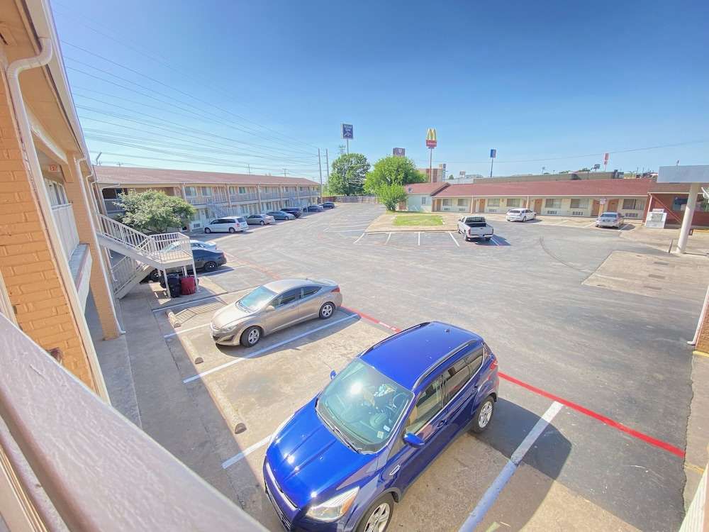 Great Western Inn & Suites Saginaw - photo 4