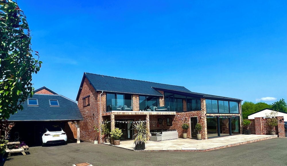 Open Plan Barn Conversion in Herefordshire in Hereford, United Kingdom