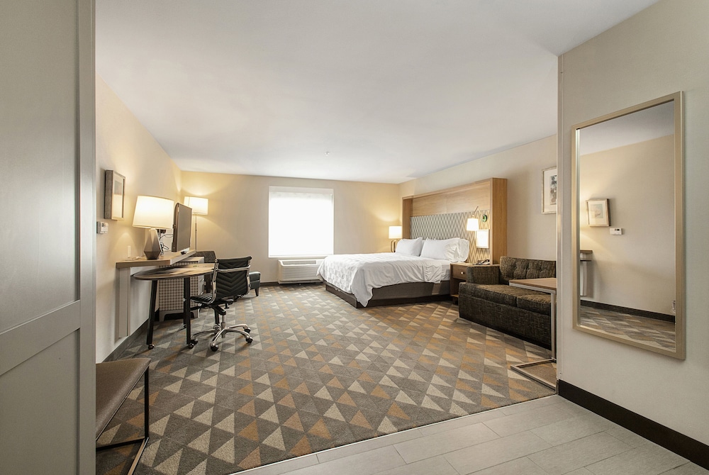Holiday Inn & Suites Decatur Forsyth by IHG - photo 20