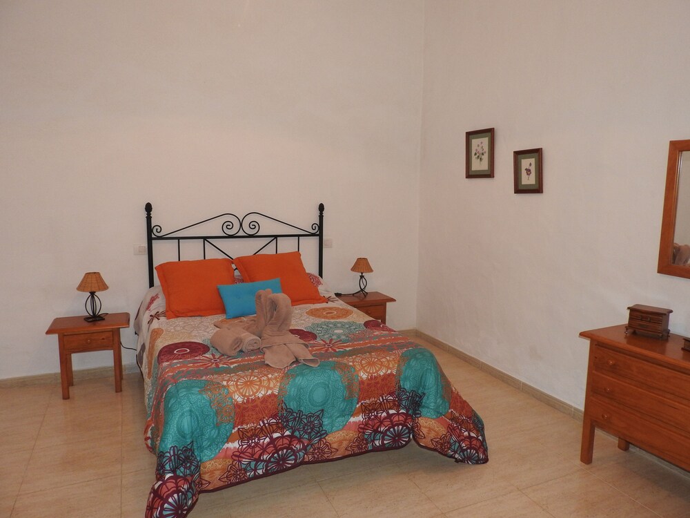 Casa Emblemática Casa del Cuartel — 4-Star Luxury Hotel in La Oliva, Spain