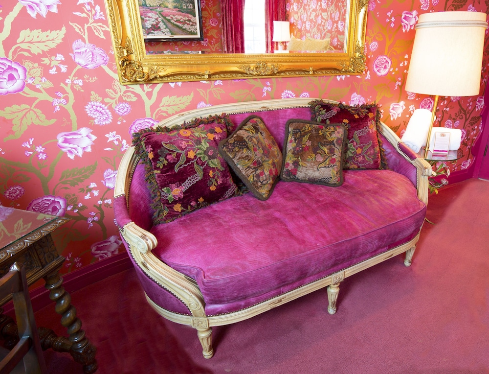 Madonna Inn - photo 2
