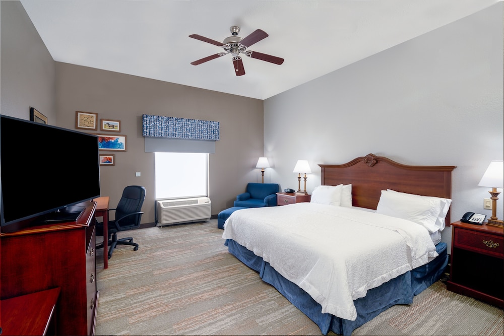 Hampton Inn London North - photo 6