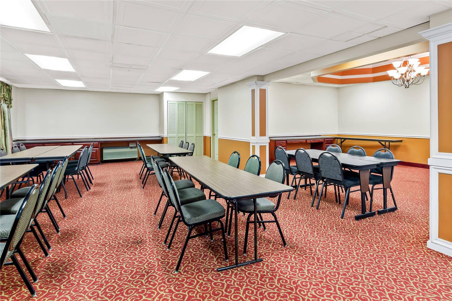 Econo Lodge Mt Hope Beckley North - photo 31