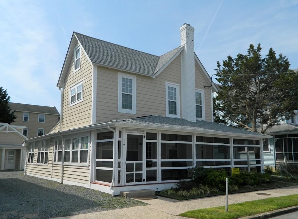 Delaware Avenue 16A - last minute hotel in Rehoboth Beach