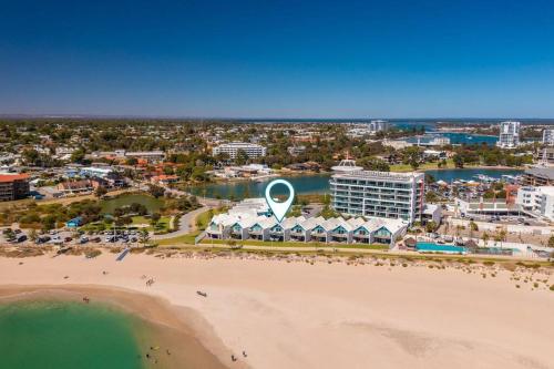 Ocean View Villa 2 bedroom — 4-Star Luxury Hotel in Mandurah, Australia