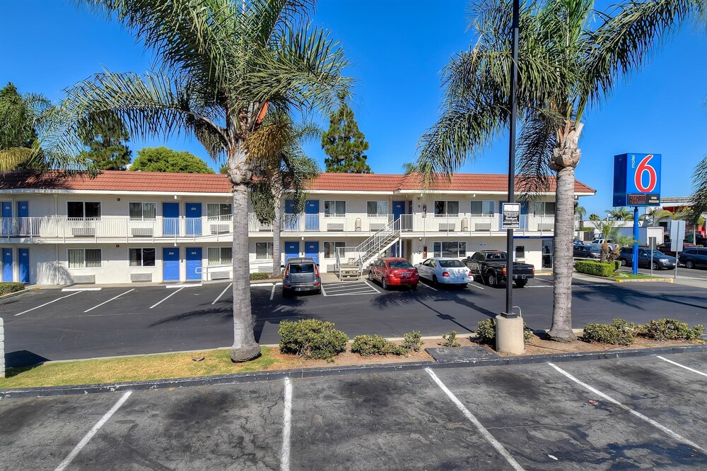 Motel 6 Los Angeles Long Beach - photo 27