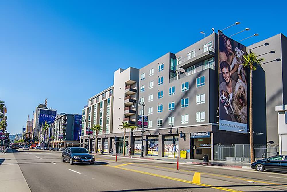 Hollywood Walk of Fame Apartments — 4-Star Luxury Hotel in Los Angeles, United States