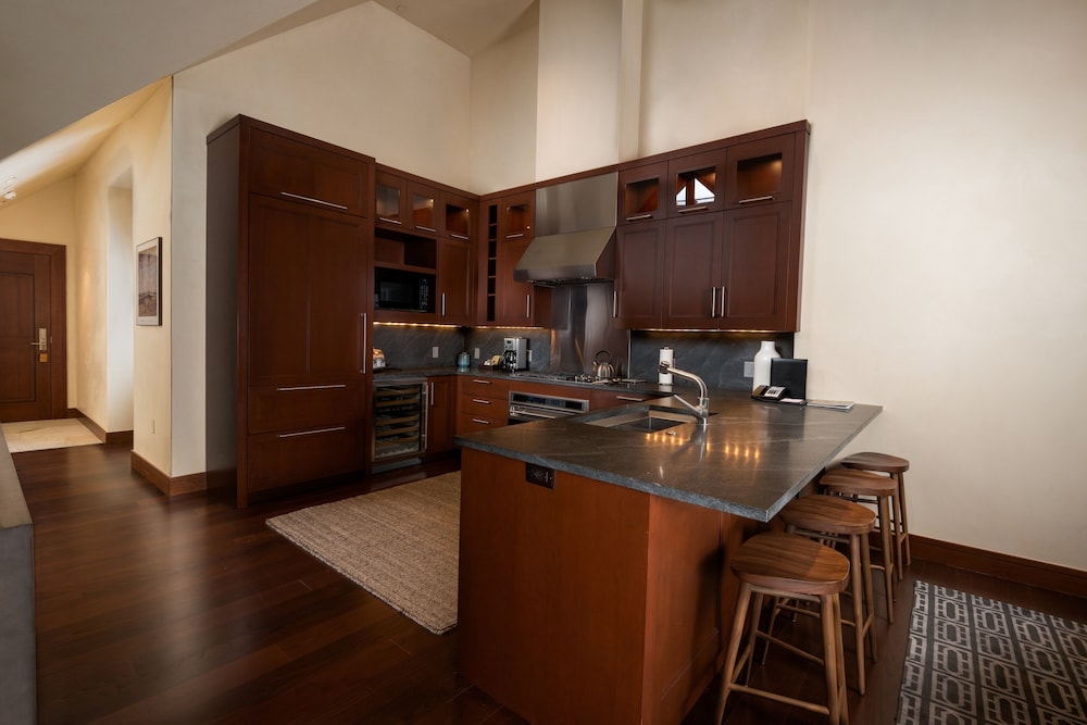 Elevation Resort Residences at Solaris - photo 20