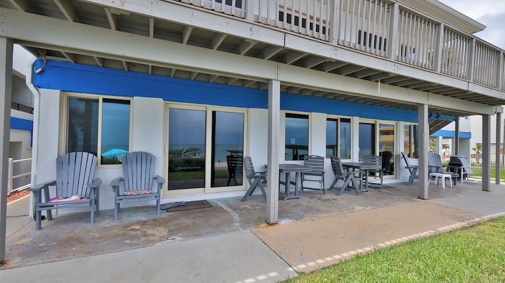 Driftwood Beach Motel - photo 135