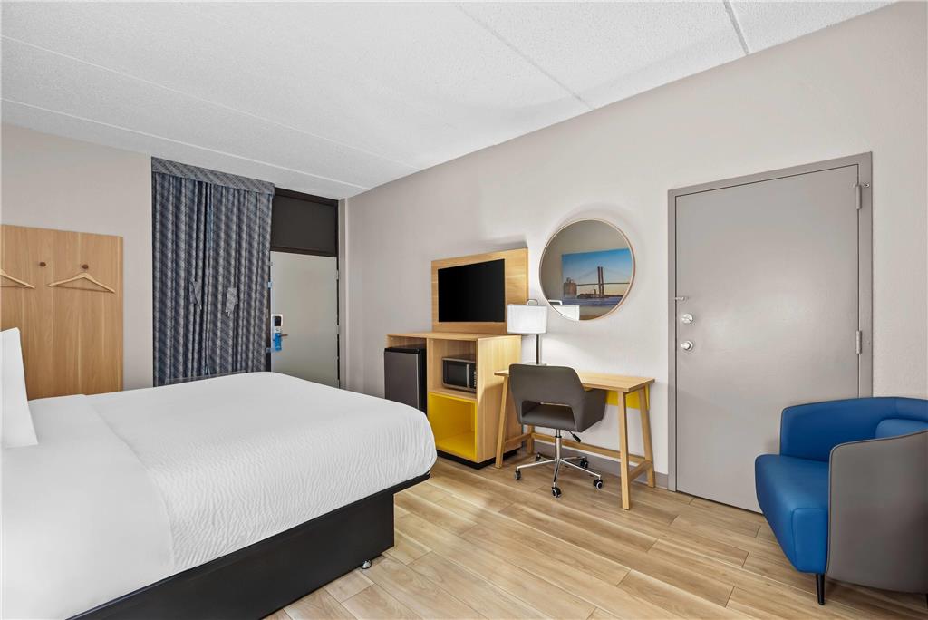 Days Inn by Wyndham Statesboro - photo 22