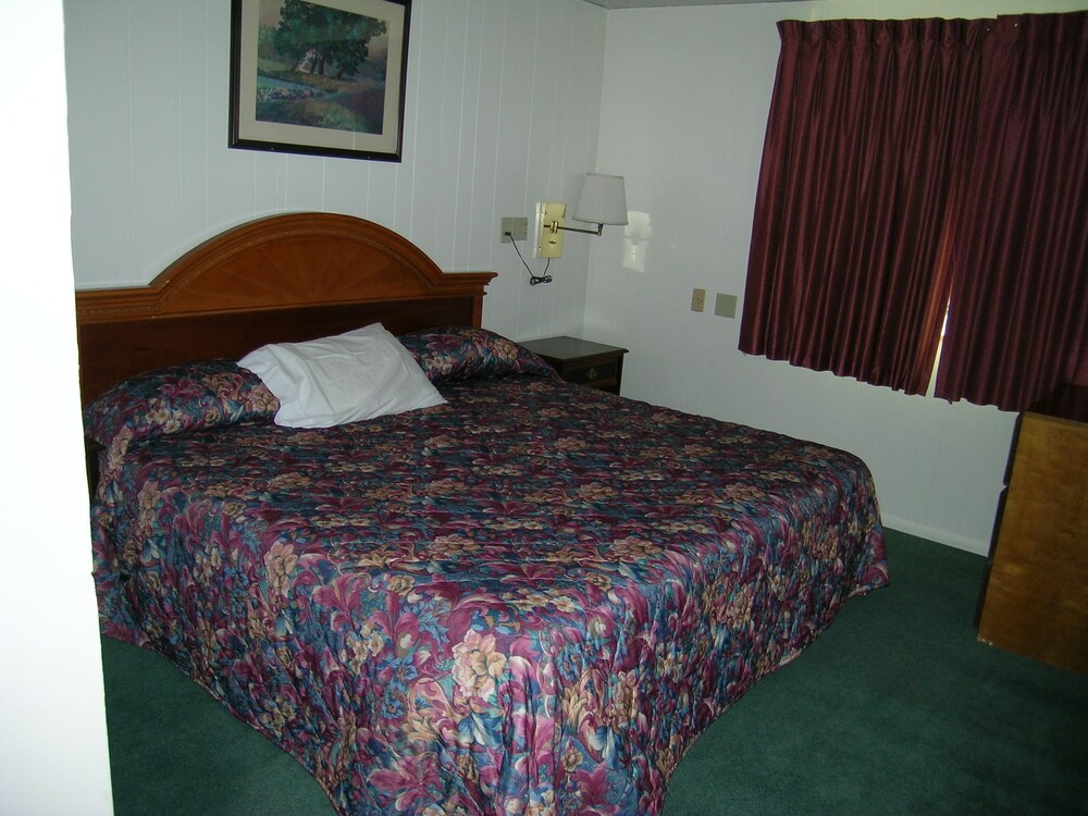 Travel Inn of La Junta - photo 16