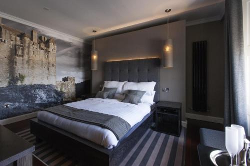 Twelve Picardy Place Hotel