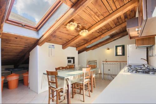 Le 8 campane 2 in Salerno, Italy