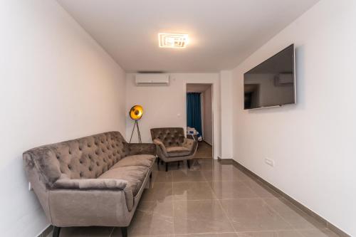 Apartment Jakov with a pool — 4-Star Luxury Hotel in Zadar, Croatia
