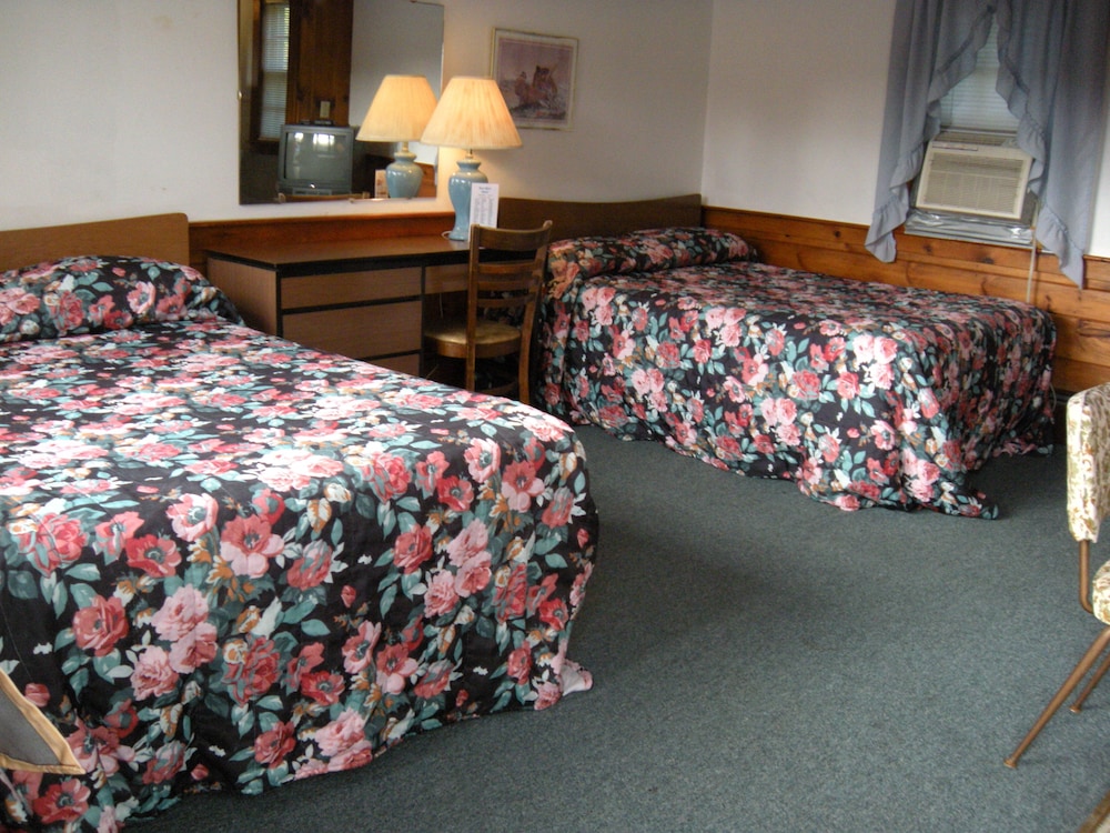 Bass River Motel - photo 2