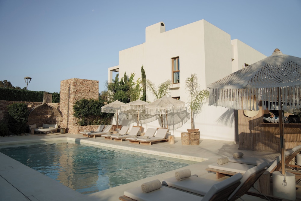 Mar Suites Formentera by Universal Beach Hotels — 4-Star Luxury Hotel in Formentera De Segura, Spain