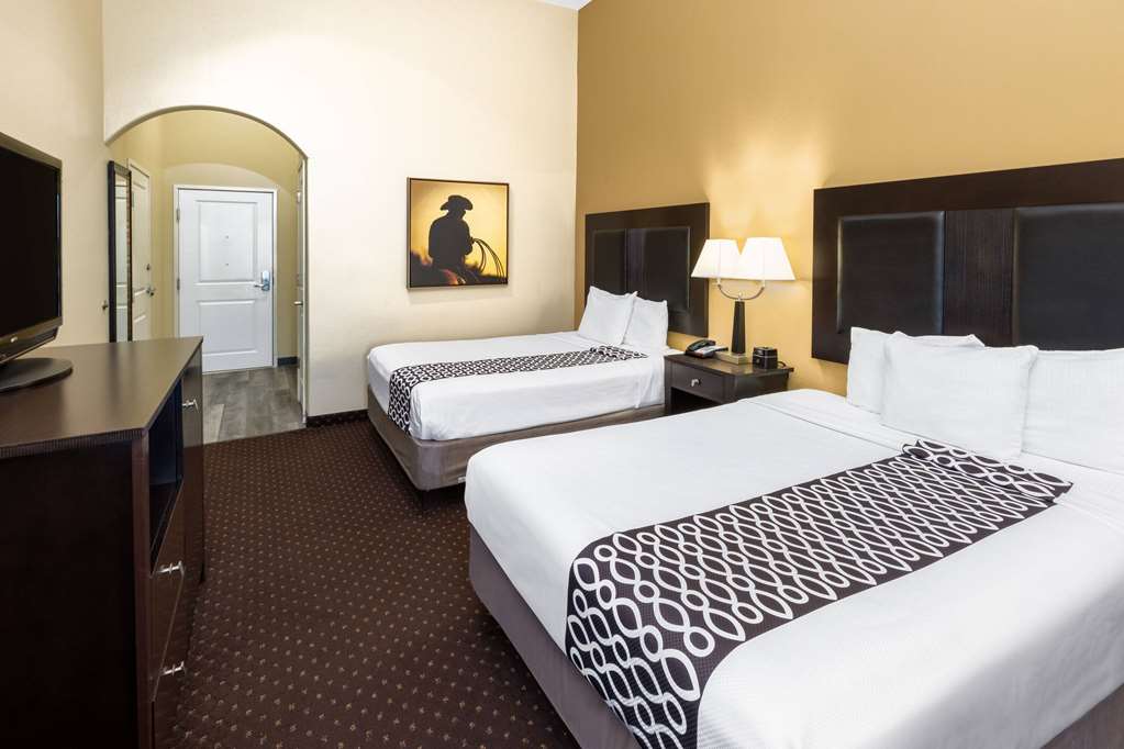 La Quinta Inn & Suites by Wyndham Houston New Caney - photo 12
