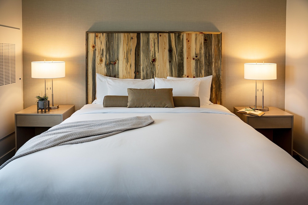 Hotel Maverick - photo 15