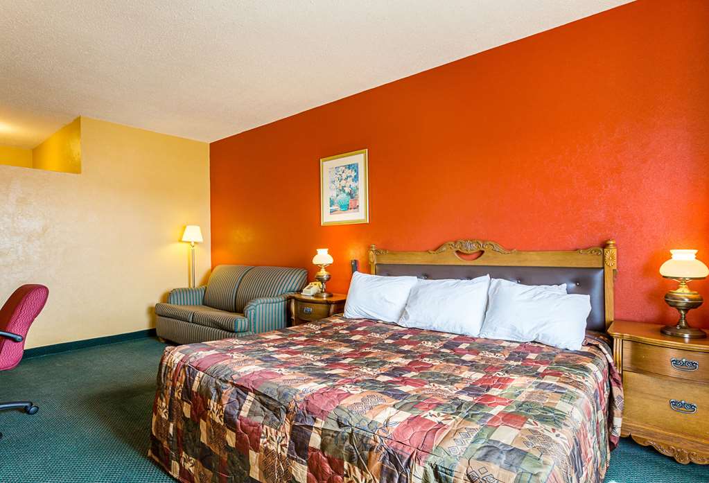 Rodeway Inn Roswell West - photo 19