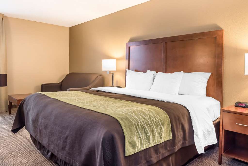 Comfort Inn & Suites Piqua Near Troy I75 - photo 14