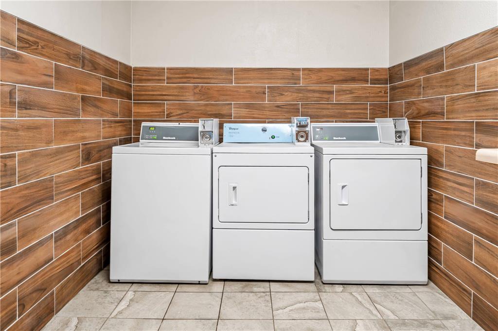 Quality Inn & Suites near Robins Air Force Base - photo 73