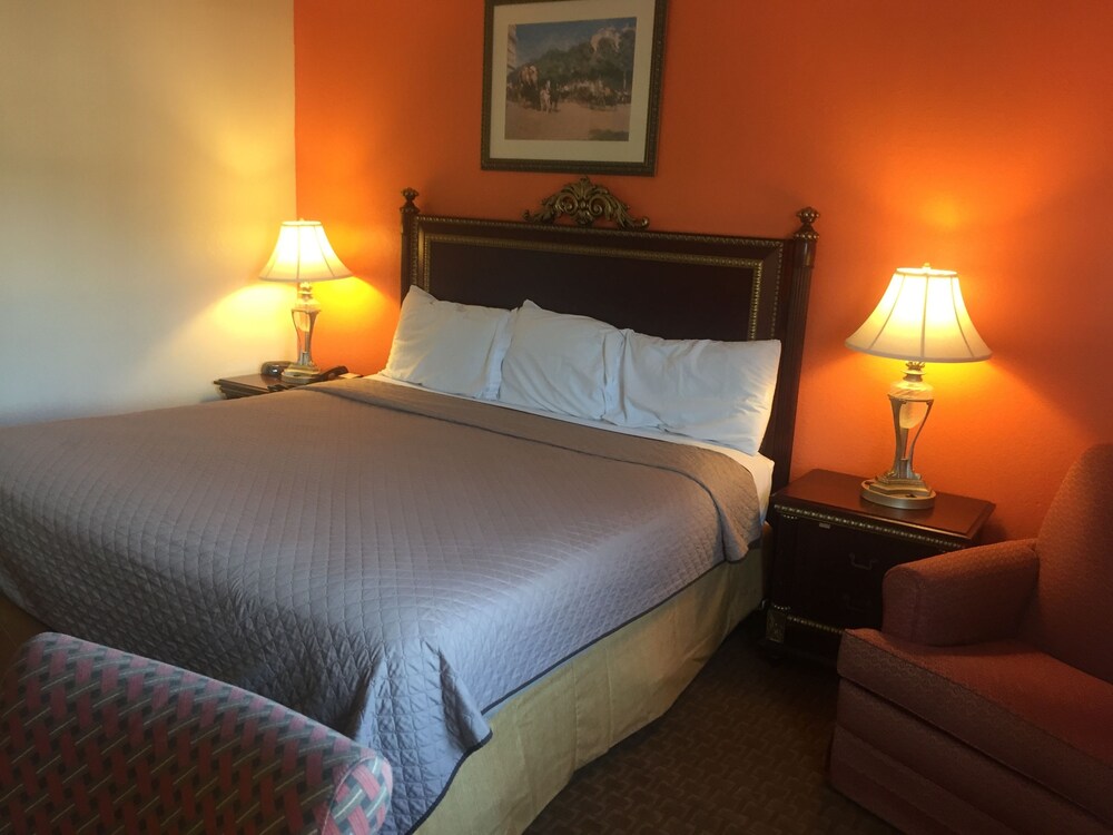 America's Best Inn Urbana Champaign - photo 6