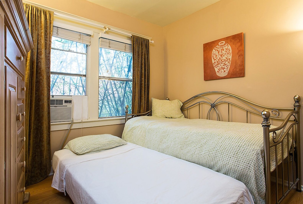 Hollywood Hills Suites - photo 46
