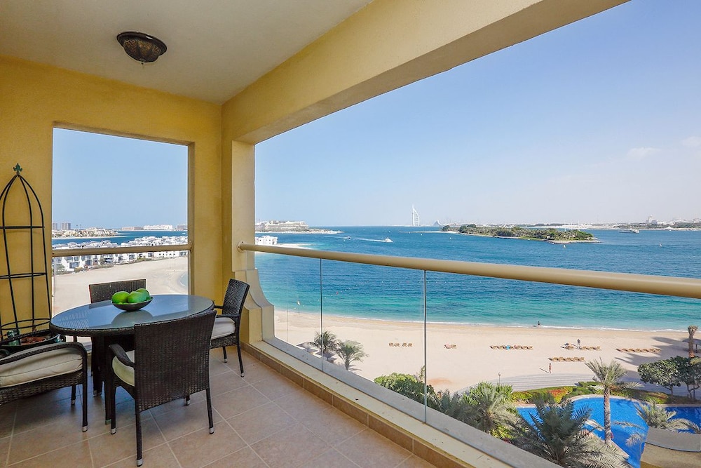 Kennedy Towers Al Khudrawi — 5-Star Luxury Hotel in Dubai, United Arab Emirates