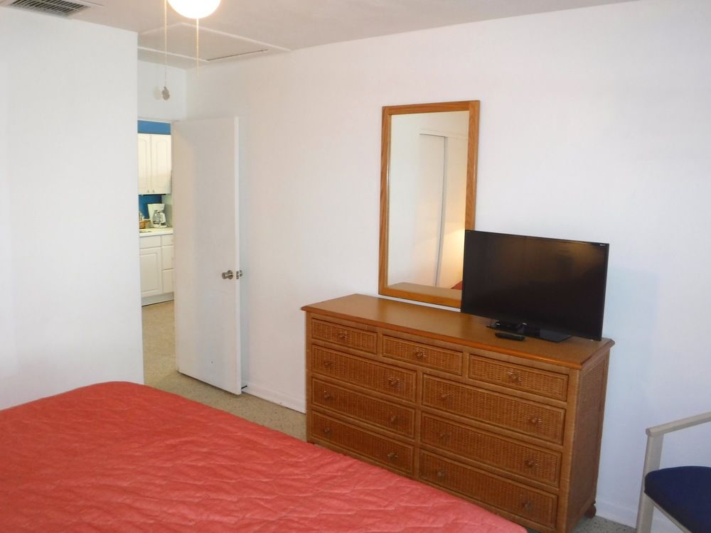 Waterside Inn on the Beach - photo 9
