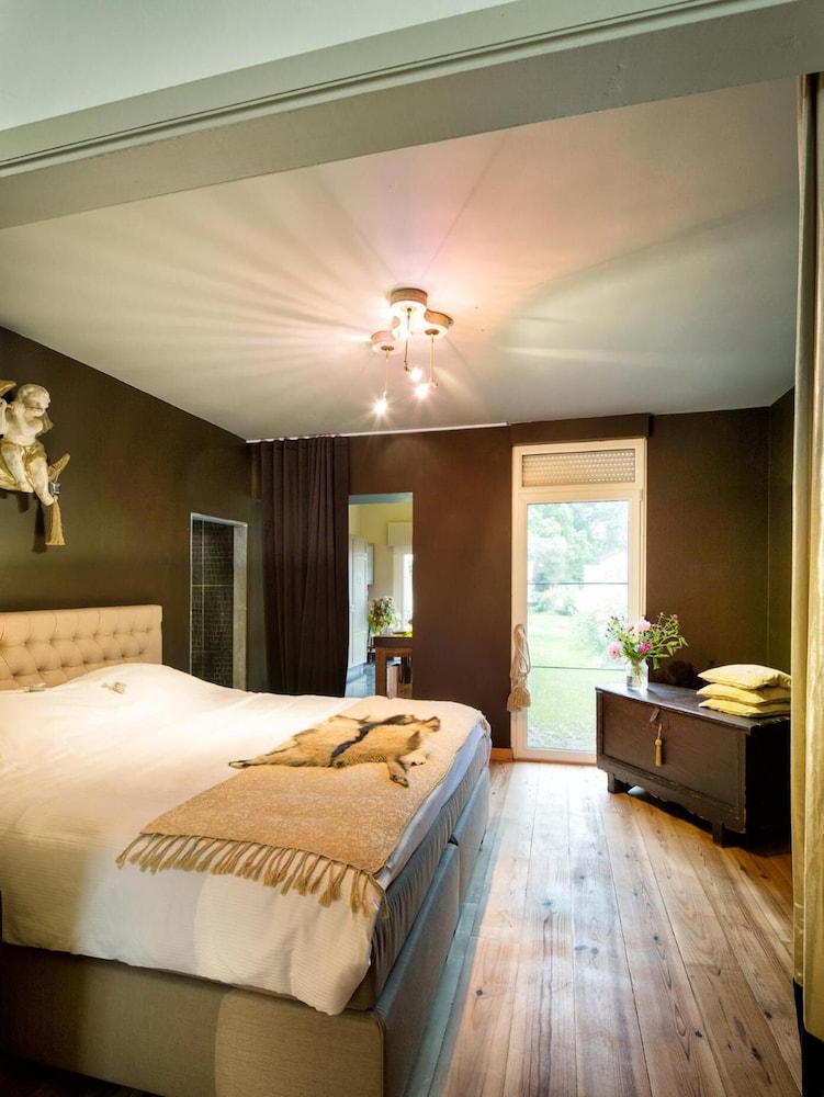 't Aards Paradijs — hotel in Deinze