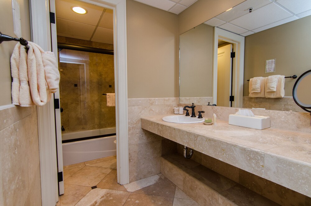The Eldridge Hotel - photo 31