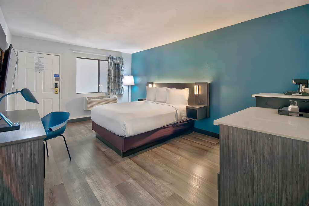 Studio 6 Suites Lawndale CA South Bay - photo 12