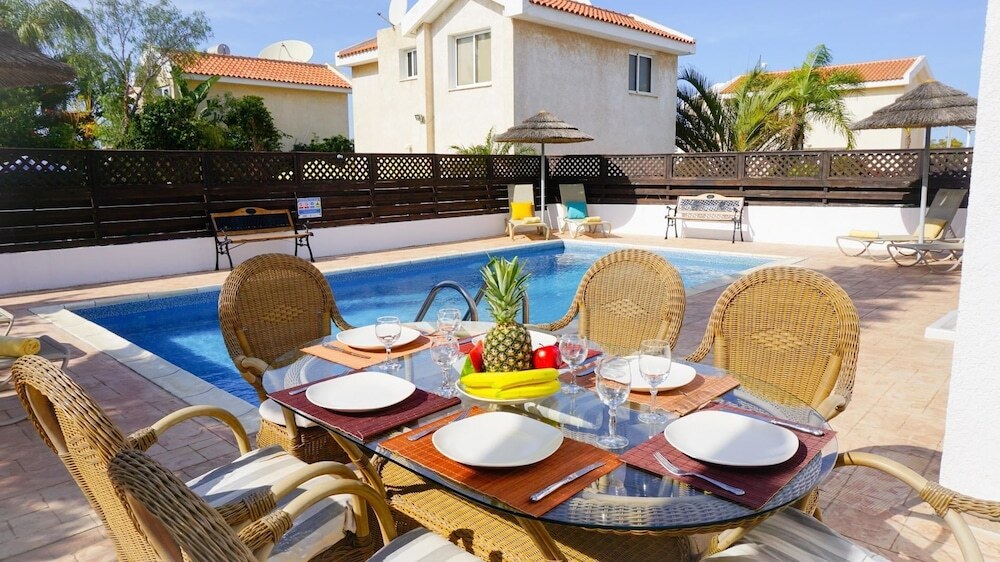 Villa Willow Mandali by Ezoria Villas
