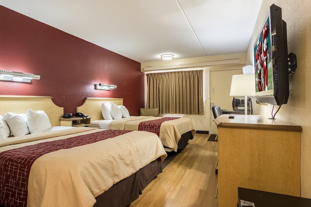 Red Roof Inn Detroit Metro Airport West - photo 9