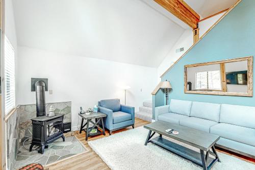 Grey Fireplace in Truckee, United States