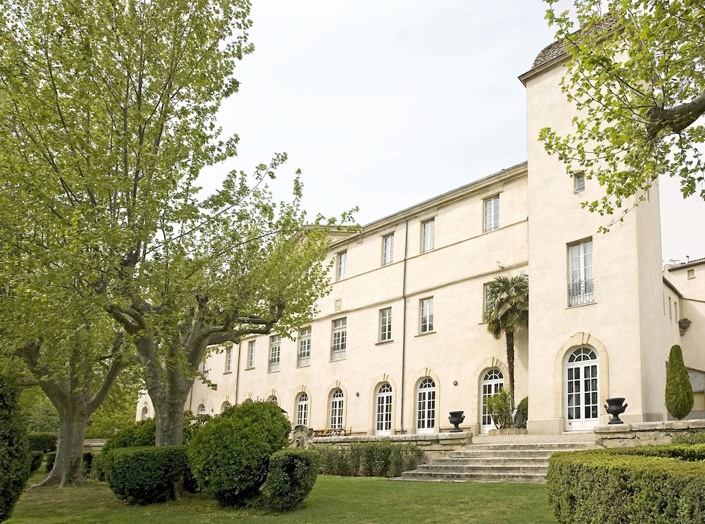 Château de Lignan — 4-Star Luxury Hotel in Lignan-Sur-Orb, France