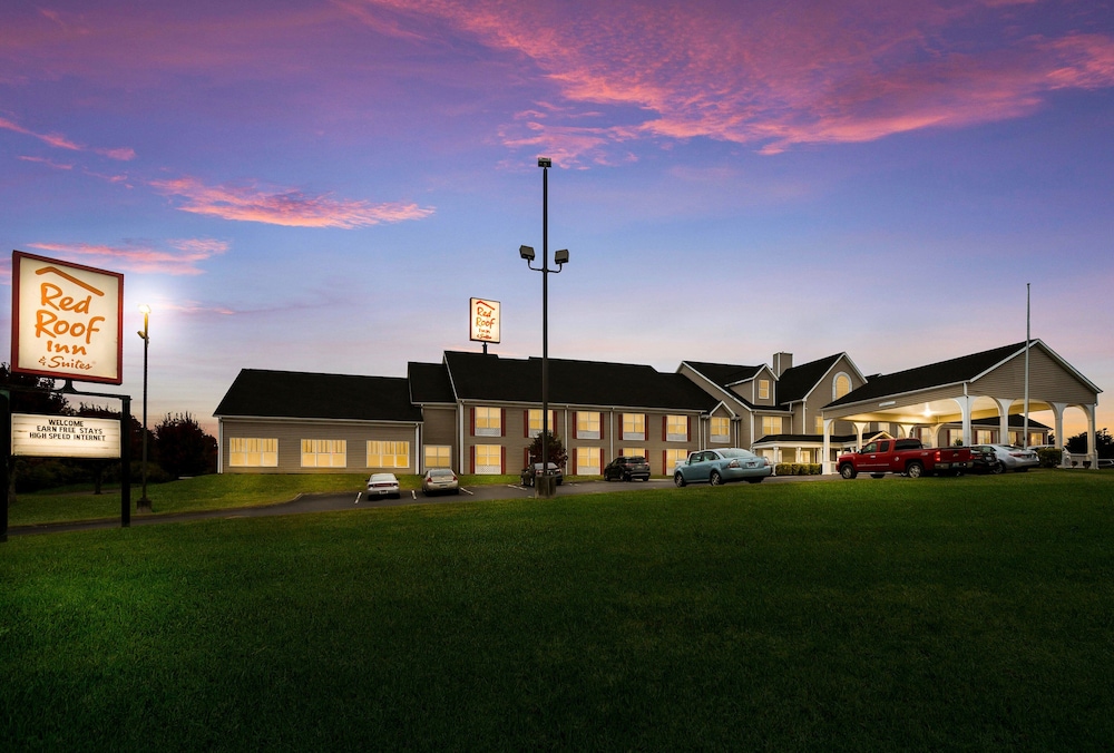 Red Roof Inn & Suites Knoxville East - photo 30
