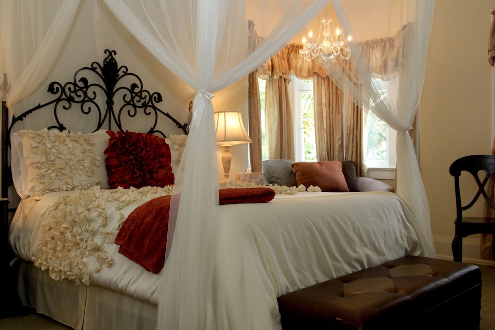Monarch Cove Inn - photo 14