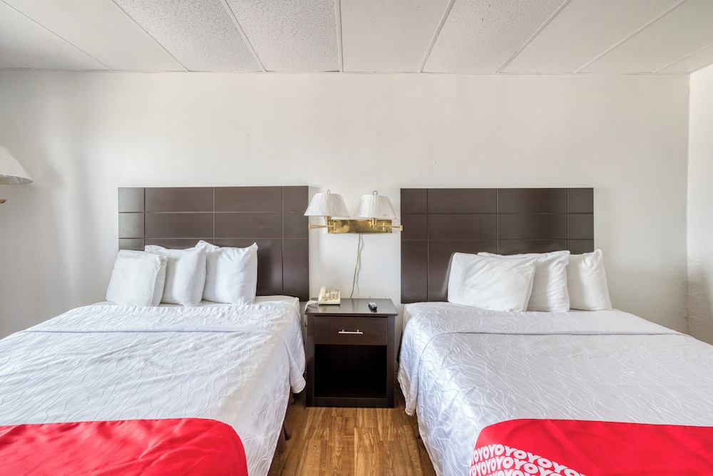 OYO Hotel San Antonio Lackland Air Force Base West - photo 10