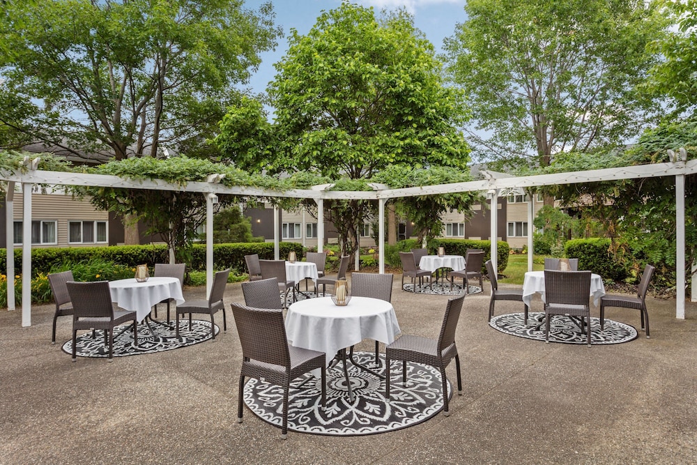Delta Hotels by Marriott Burlington - photo 35