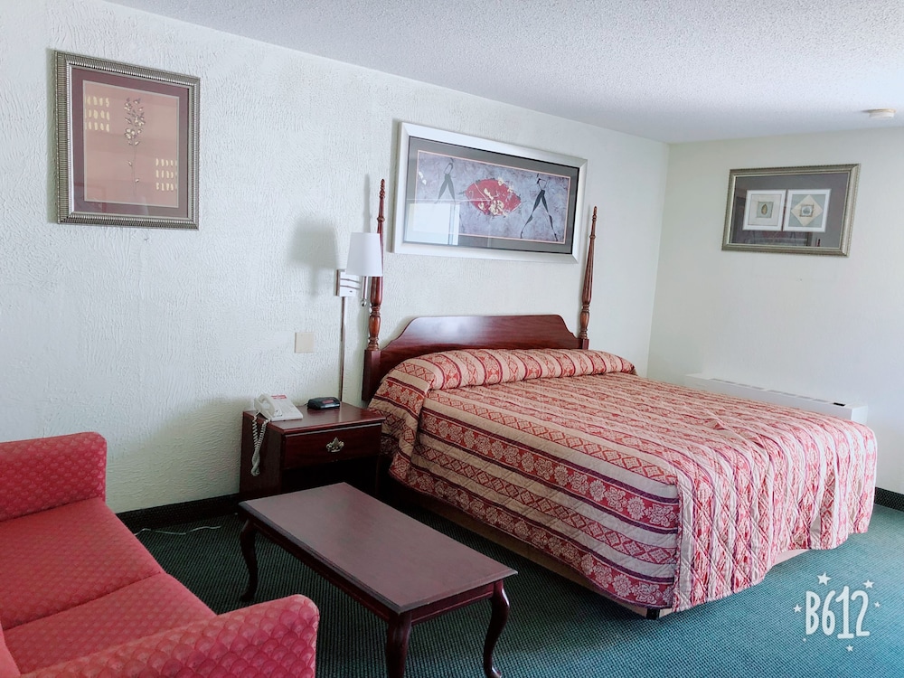 Hometown Inn Virginia - photo 12