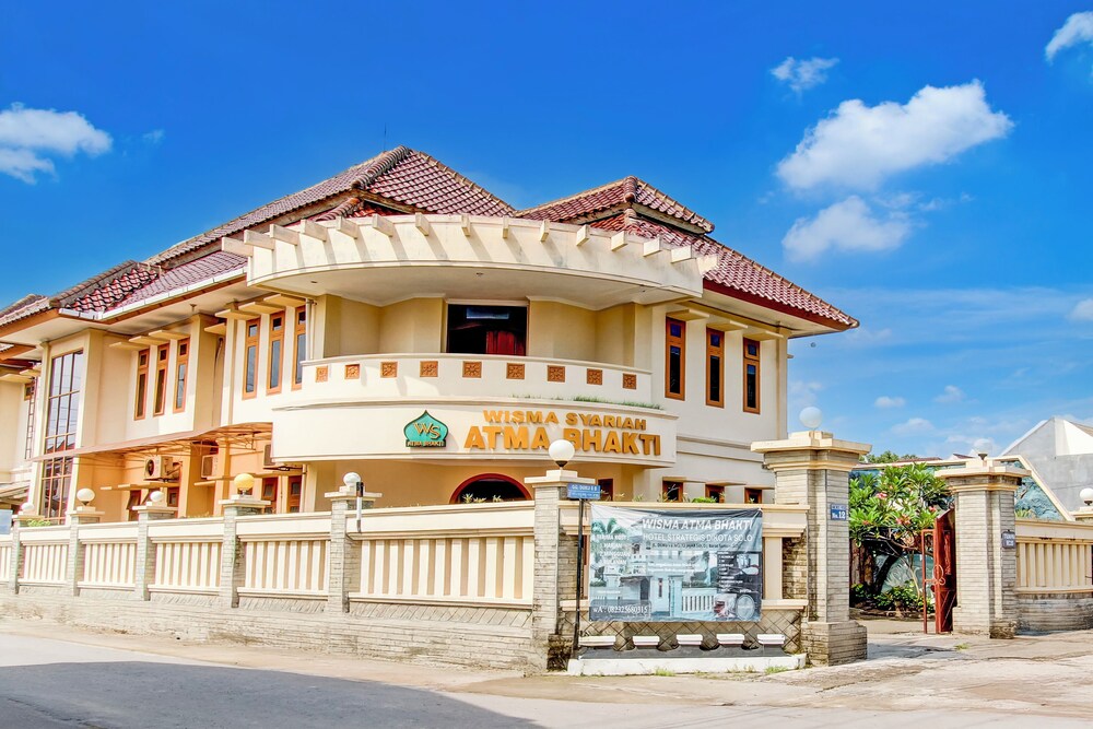 Hotel O Manahan Near Stadium Manahan Solo Formerly Atma Bhakti in Surakarta, Indonesia
